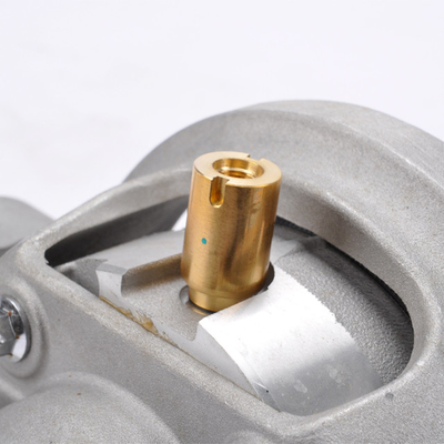 Ajuste direito traseiro Audi Q7 Porsche Cayenne VW Touareg 7L8616001 do suporte de choque da suspensão do ar
